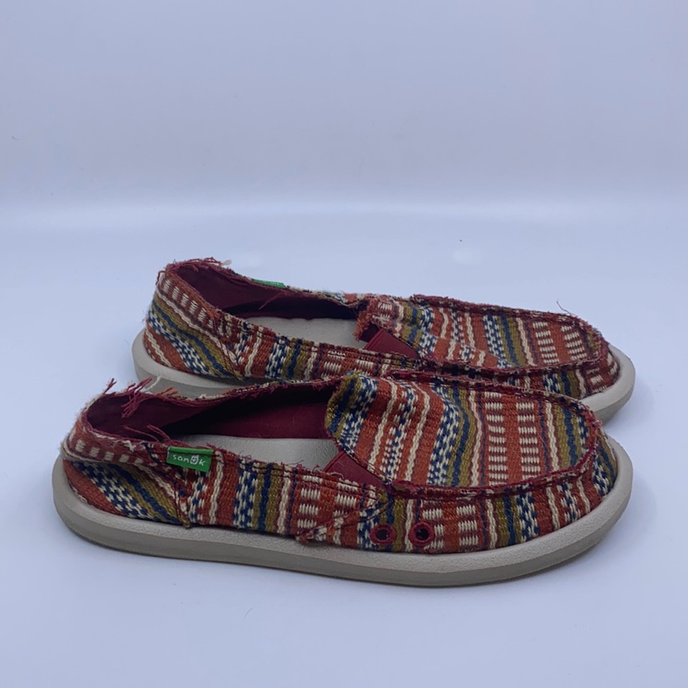 Sanuks